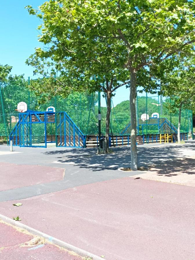 Lara 3 - T2 Loggia Piscine 2 Lits Doubles Parking Pres Du Centre-Port Et Ile Loisirs Lägenhet Agde Exteriör bild